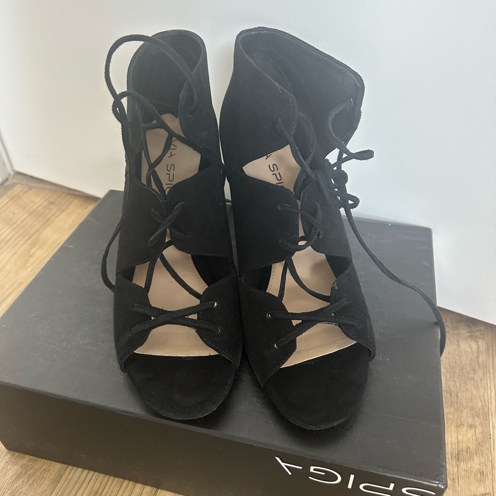 Via spiga lace up heels open toe